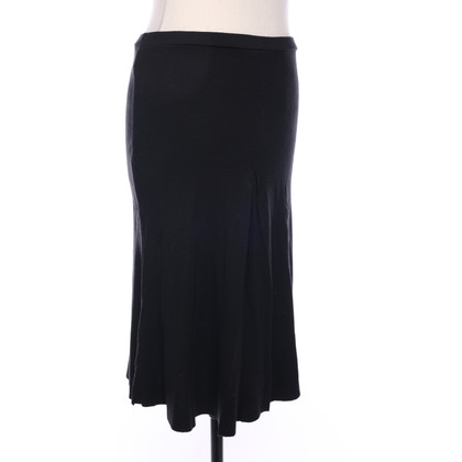 Miki Thumb Skirt in Black