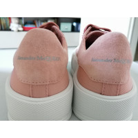 Alexander McQueen Sneakers aus Canvas in Rosa / Pink