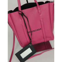 Balenciaga Everyday Tote Leather in Pink