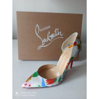 Christian Louboutin Pumps/Peeptoes Canvas in Wit