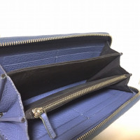Fendi Täschchen/Portemonnaie aus Leder in Blau