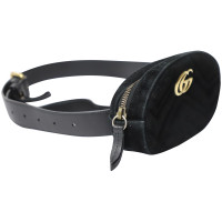 Gucci GG Marmont Matelassé Belt Bag in Schwarz