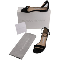 Manolo Blahnik Sandalen aus Wildleder in Schwarz