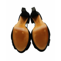 Badgley Mischka Sandalen aus Leder in Schwarz