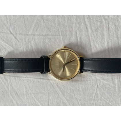 Nixon Armbanduhr aus Leder in Schwarz