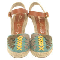 Paloma Barcelo Wedges