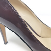 Manolo Blahnik Décolleté/Spuntate in Pelle in Marrone