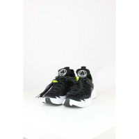 Mcq Sneakers in Zwart
