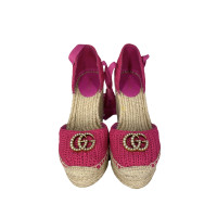 Gucci Chaussures compensées en Fuchsia