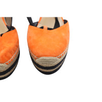 Gucci Wedges aus Wildleder in Orange