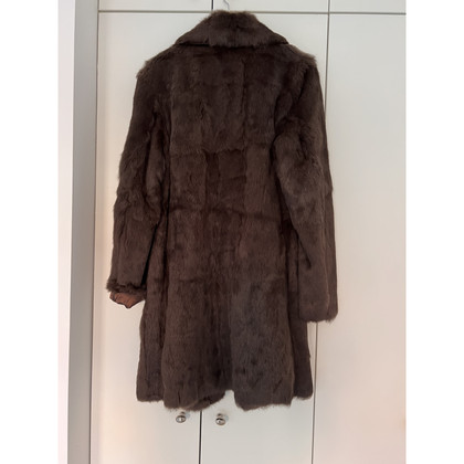 Style Butler Jacke/Mantel aus Pelz in Braun