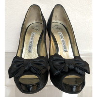 Luciano Padovan Pumps/Peeptoes Patent leather in Black