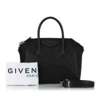 Givenchy Antigona Small 28 en Cuir en Noir