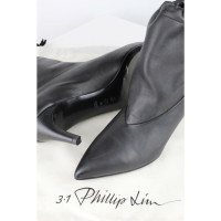 3.1 Phillip Lim Stiefeletten aus Leder in Schwarz