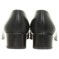 Salvatore Ferragamo Black Pumps with stiletto heel
