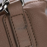 Givenchy Pandora Bag aus Leder in Braun