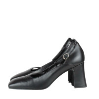 Karl Lagerfeld Pumps/Peeptoes aus Leder in Schwarz