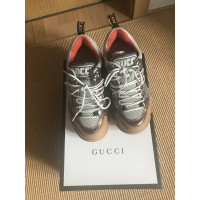 Gucci Flashtrack Sneakers Leer in Oker