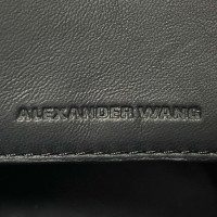 Alexander Wang Roxy Bucket Bag aus Leder in Schwarz