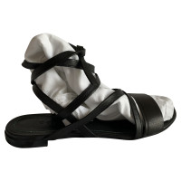 Aeyde Sandalen aus Leder in Schwarz