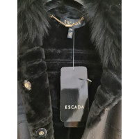 Escada Veste/Manteau en Fourrure en Noir