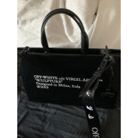 Off White Box Tote Lakleer in Zwart