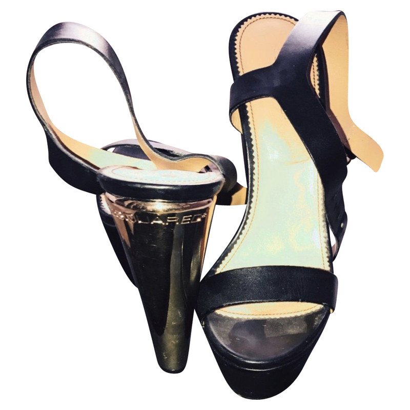dsquared2 wedges