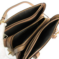 Coach Handtasche aus Leder in Beige