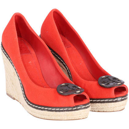 Tory Burch Pumps/Peeptoes aus Canvas in Rot