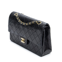 Chanel Classic Flap Bag aus Leder in Schwarz