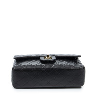 Chanel Classic Flap Bag aus Leder in Schwarz