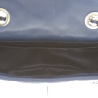 Chanel Classic Flap Bag Small aus Leder in Blau