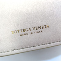 Bottega Veneta Täschchen/Portemonnaie aus Leder in Creme