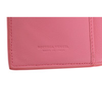 Bottega Veneta Sac à main/Portefeuille en Cuir en Rose/pink