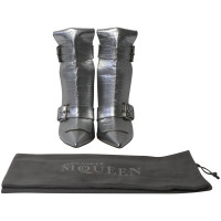 Alexander McQueen Stiefeletten aus Leder in Silbern