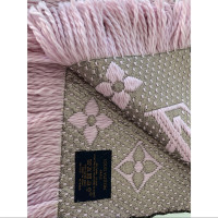Louis Vuitton Logomania Wool in Pink