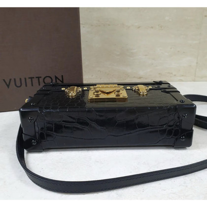Louis Vuitton Petite Malle aus Leder in Schwarz