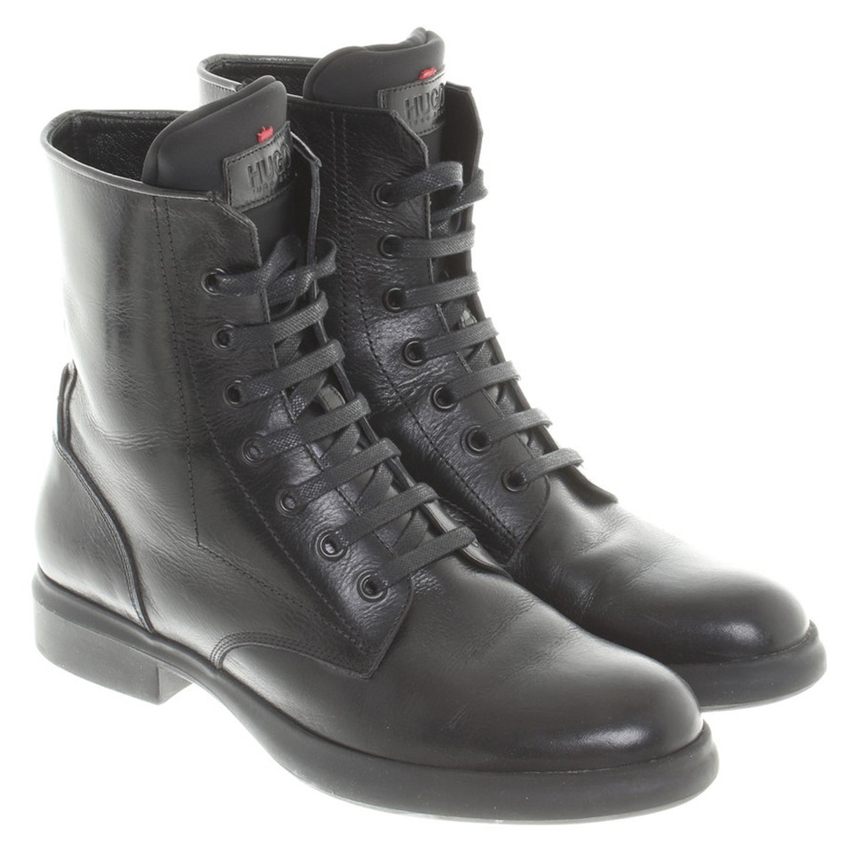 Hugo Boss Boots in zwart