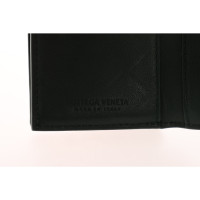 Bottega Veneta Täschchen/Portemonnaie aus Leder in Grün