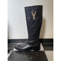 Yves Saint Laurent Stiefel aus Leder in Schwarz