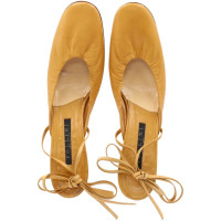 Pollini Pumps/Peeptoes Leather in Yellow