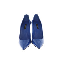 Dolce & Gabbana Pumps/Peeptoes aus Lackleder in Blau