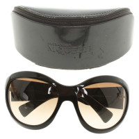 Mc Q Alexander Mc Queen Sunglasses in black