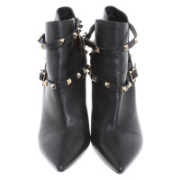 Valentino Garavani Ankle boots Leather in Black