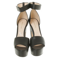 Nicholas Kirkwood Pumps/Peeptoes Leer in Zwart