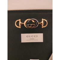 Gucci Zumi Clutch en Cuir en Vert