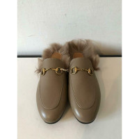 Gucci Princetown Slipper mit Fell Leer in Beige