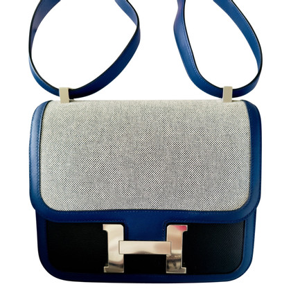 Hermès Constance MM 24 Leather in Blue