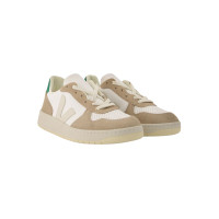 Veja Sneaker in Pelle