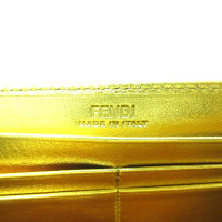 Fendi  Baguette in vernice color oro